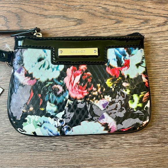 Nine West Black Clutch Wristlet Floral - Picture 1 of 4